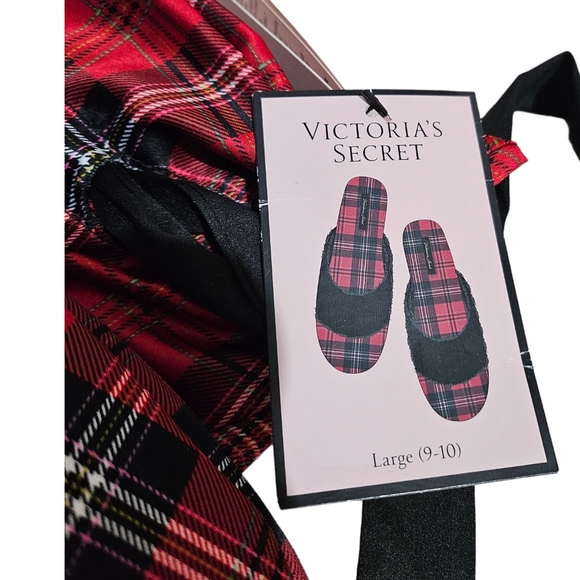 Victoria Secret Slippers NWT large 9-10 ❤️ red plaid - Picture 6 of 6